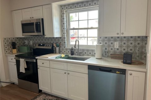 Купить коммерческую недвижимость в Тампа, Флорида 4 спальни, 134.71м2, № 2229229 - фото 26