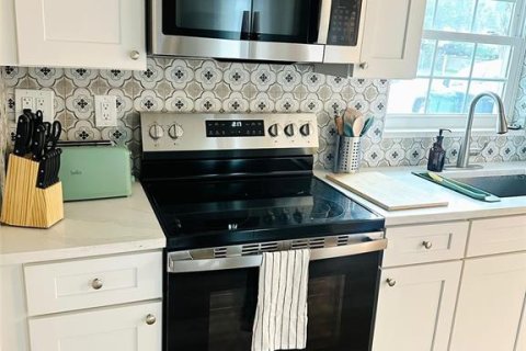 Купить коммерческую недвижимость в Тампа, Флорида 4 спальни, 134.71м2, № 2229229 - фото 13