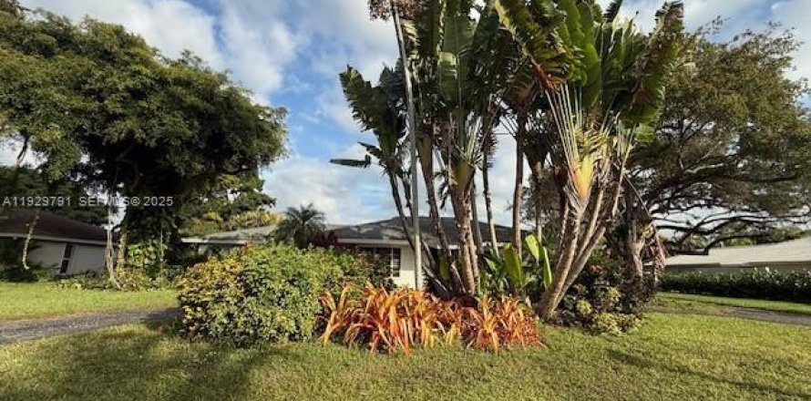 Villa ou maison à Palmetto Bay, Floride 4 chambres, 221.01 m2 № 1988805