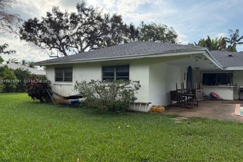 Villa ou maison à vendre à Palmetto Bay, Floride: 4 chambres, 221.01 m2 № 1988805 - photo 7