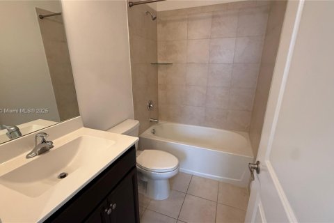 Купить таунхаус в Хомстед, Флорида 3 спальни, 130.34м2, № 1948168 - фото 13