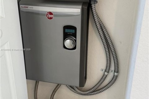 Купить таунхаус в Хомстед, Флорида 3 спальни, 130.34м2, № 1948168 - фото 6