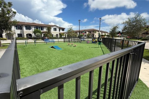 Купить таунхаус в Хомстед, Флорида 3 спальни, 130.34м2, № 1948168 - фото 26