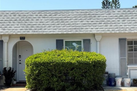 Condo in New Port Richey, Florida, 1 bedroom  № 2148498