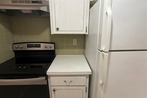 Condominio en venta en New Port Richey, Florida, 1 dormitorio, 57.97 m2 № 2148498 - foto 4
