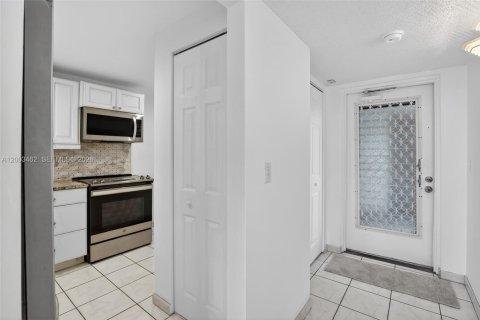 Condominio en venta en Davie, Florida, 2 dormitorios, 102.19 m2 № 2066901 - foto 4