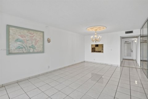 Condominio en venta en Davie, Florida, 2 dormitorios, 102.19 m2 № 2066901 - foto 14