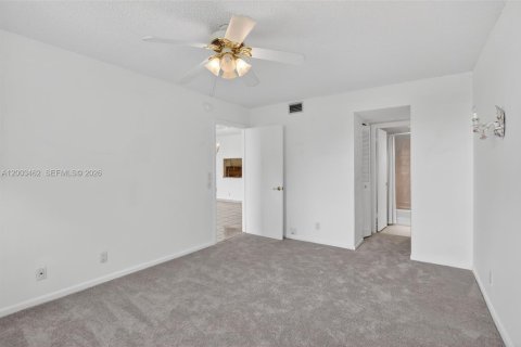 Condominio en venta en Davie, Florida, 2 dormitorios, 102.19 m2 № 2066901 - foto 17