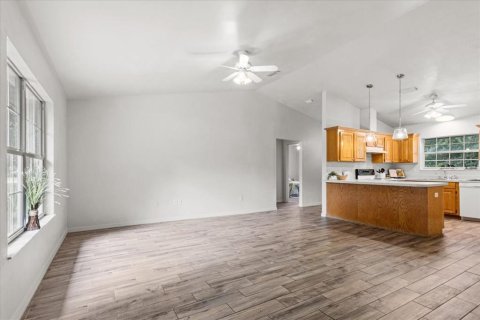 House in High Springs, Florida 3 bedrooms, 134.89 sq.m. № 1903131 - photo 6