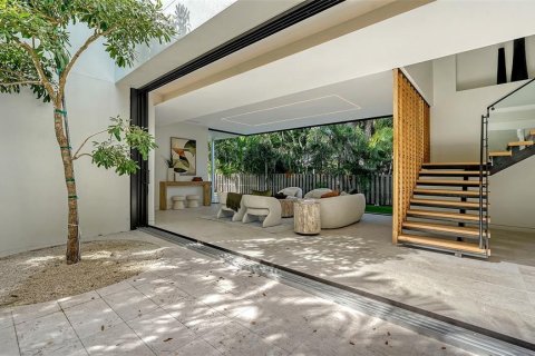 Купить виллу или дом в Сарасота, Флорида 4 комнаты, 353.86м2, № 2149428 - фото 19