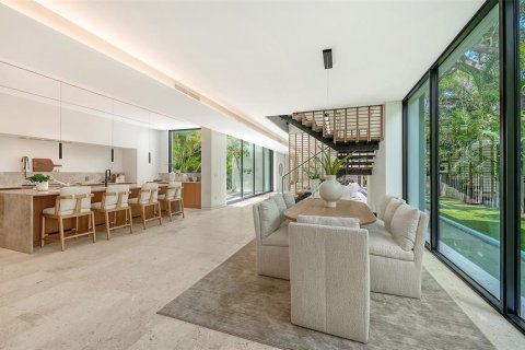 Купить виллу или дом в Сарасота, Флорида 4 комнаты, 353.86м2, № 2149428 - фото 24