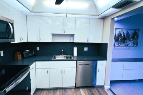 Condo in Coconut Creek, Florida, 1 bedroom  № 2250053 - photo 13
