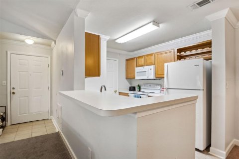 Condo in Tampa, Florida, 2 bedrooms  № 1534589 - photo 10