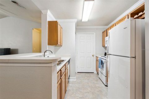 Condo in Tampa, Florida, 2 bedrooms  № 1534589 - photo 11