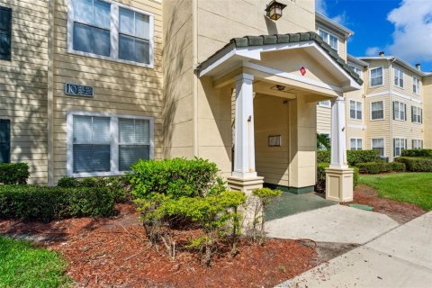 Condo in Tampa, Florida, 2 bedrooms  № 1534589 - photo 1