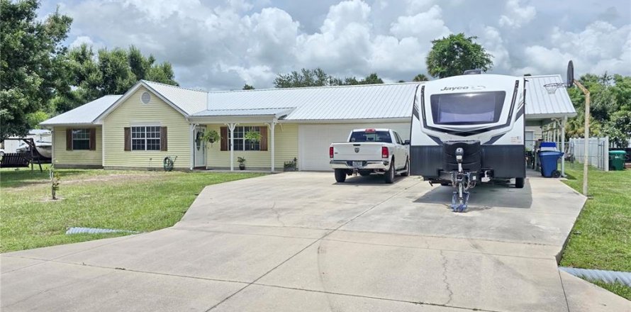 Casa en Okeechobee, Florida 3 dormitorios, 131.55 m2 № 1827899