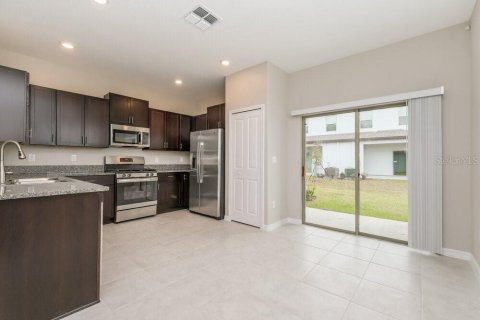 Touwnhouse à louer à Lutz, Floride: 2 chambres, 140.56 m2 № 2408094 - photo 7