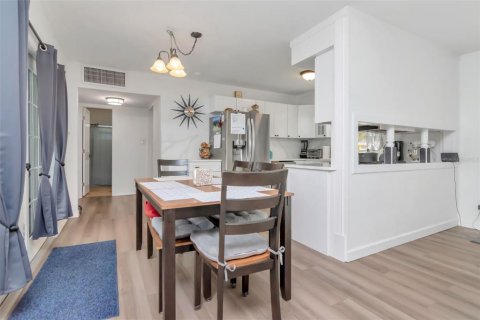 Casa en venta en Oldsmar, Florida, 3 dormitorios, 118.91 m2 № 2196008 - foto 16