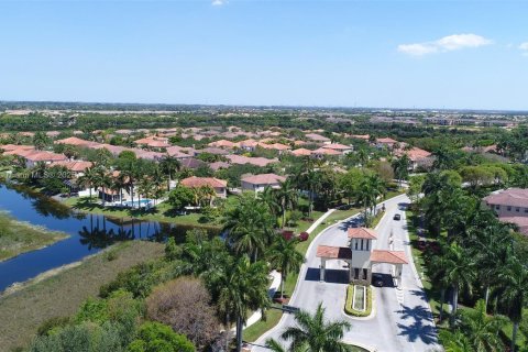 Townhouse in Miramar, Florida 3 bedrooms, 163.6 sq.m. № 1952459 - photo 17