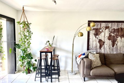 Condominio en venta en Miami, Florida, 2 dormitorios, 89 m2 № 2031700 - foto 18