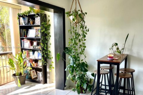 Condominio en venta en Miami, Florida, 2 dormitorios, 89 m2 № 2031700 - foto 14