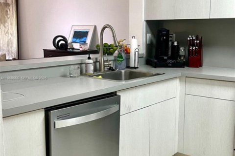 Condominio en venta en Miami, Florida, 2 dormitorios, 89 m2 № 2031700 - foto 10