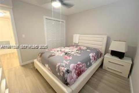 Copropriété à louer à North Miami Beach, Floride: 3 chambres, 95.22 m2 № 2049160 - photo 10