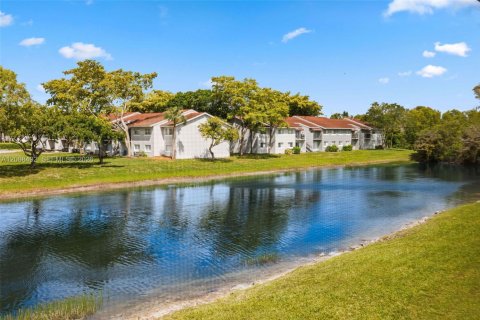 Copropriété à vendre à West Palm Beach, Floride: 2 chambres, 97.92 m2 № 2074857 - photo 21