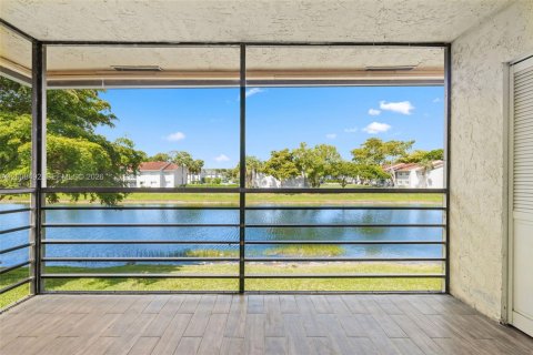 Copropriété à vendre à West Palm Beach, Floride: 2 chambres, 97.92 m2 № 2074857 - photo 15