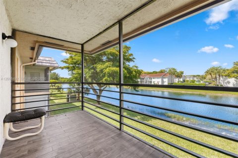 Copropriété à vendre à West Palm Beach, Floride: 2 chambres, 97.92 m2 № 2074857 - photo 16