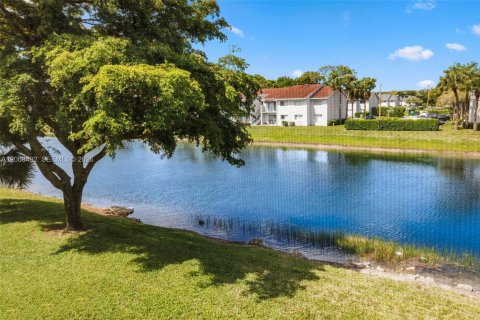 Copropriété à vendre à West Palm Beach, Floride: 2 chambres, 97.92 m2 № 2074857 - photo 20