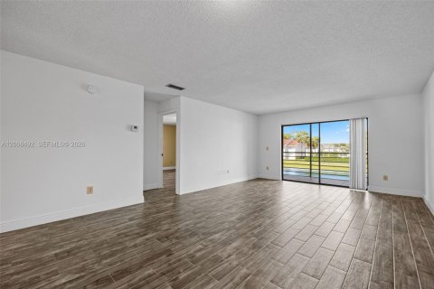 Copropriété à vendre à West Palm Beach, Floride: 2 chambres, 97.92 m2 № 2074857 - photo 13