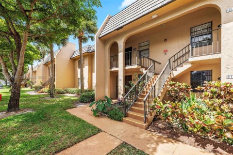 Copropriété à vendre à West Palm Beach, Floride: 2 chambres, 97.92 m2 № 2074857 - photo 3