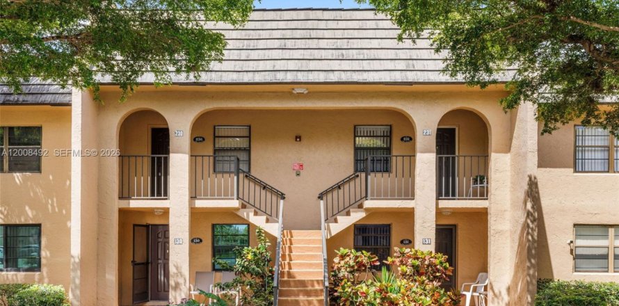 Condo à West Palm Beach, Floride, 2 chambres  № 2074857