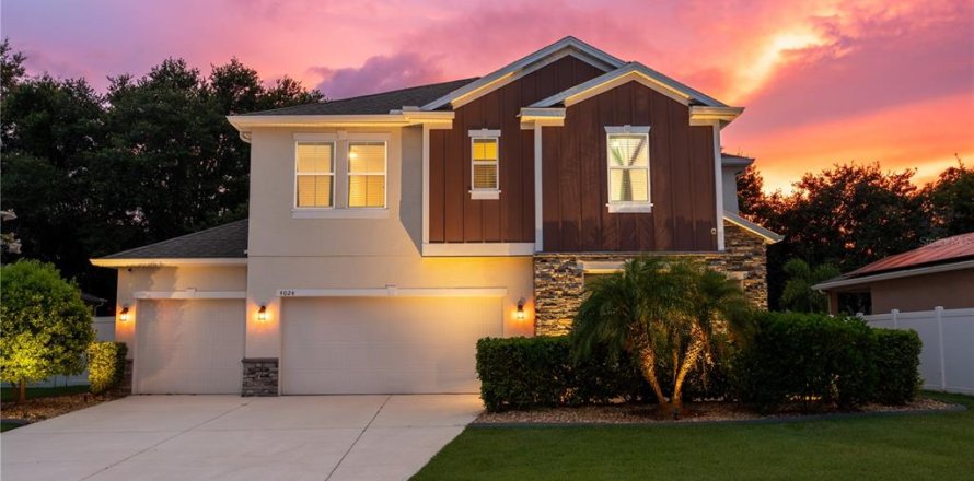 Villa ou maison à Eustis, Floride 5 chambres, 255.02 m2 № 1825386