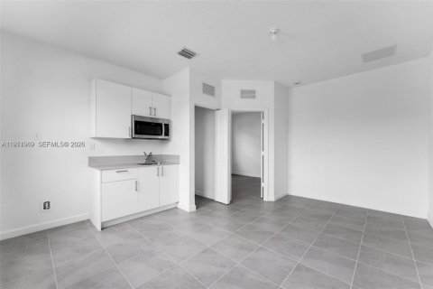 Immobilier commercial à louer à Homestead, Floride: 1 chambre, 215.44 m2 № 2042269 - photo 5