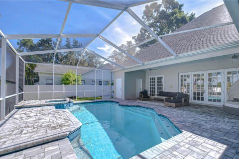 House in Brandon, Florida 4 bedrooms, 277.78 sq.m. № 1826895 - photo 4