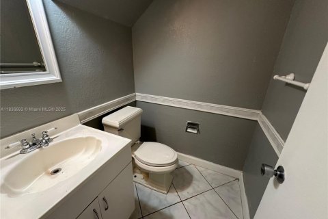 Condominio en venta en Tamarac, Florida, 2 dormitorios, 99.59 m2 № 1825464 - foto 8