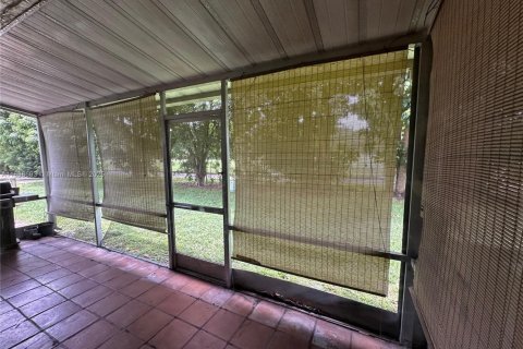 Condominio en venta en Tamarac, Florida, 2 dormitorios, 99.59 m2 № 1825464 - foto 7