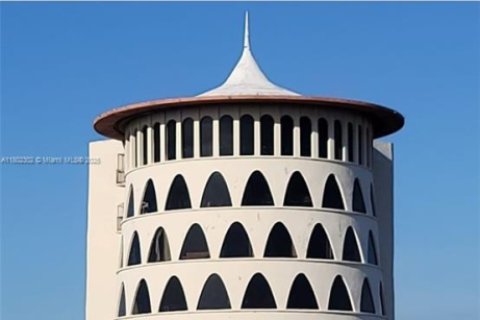Купить кондоминиум в Майами, Флорида 2 спальни, 122.17м2, № 1686392 - фото 11