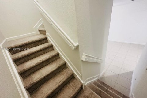 Touwnhouse à louer à Miami, Floride: 3 chambres, 123.65 m2 № 2001938 - photo 6