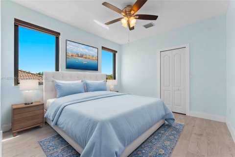 Villa ou maison à vendre à Miami, Floride: 5 chambres, 316.98 m2 № 1797745 - photo 23