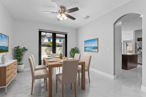 Villa ou maison à vendre à Miami, Floride: 5 chambres, 316.98 m2 № 1797745 - photo 13