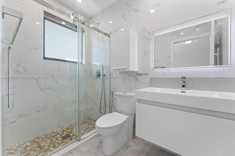 Villa ou maison à vendre à Miami, Floride: 5 chambres, 316.98 m2 № 1797745 - photo 24