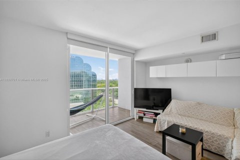 Condo in Miami, Florida  № 1814429 - photo 7
