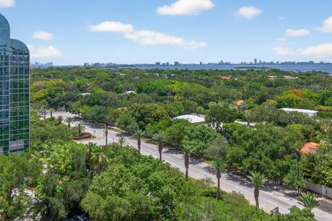 Condo in Miami, Florida  № 1814429 - photo 9