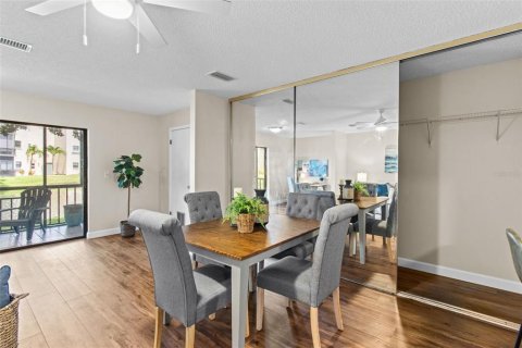 Condominio en venta en Saint Petersburg, Florida, 1 dormitorio, 78.04 m2 № 1825389 - foto 4