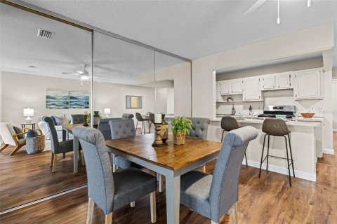 Condominio en venta en Saint Petersburg, Florida, 1 dormitorio, 78.04 m2 № 1825389 - foto 16