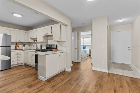 Condominio en venta en Saint Petersburg, Florida, 1 dormitorio, 78.04 m2 № 1825389 - foto 17
