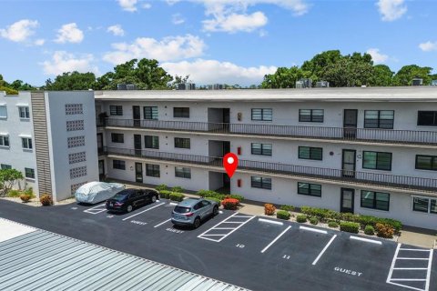 Condominio en venta en Saint Petersburg, Florida, 1 dormitorio, 78.04 m2 № 1825389 - foto 25